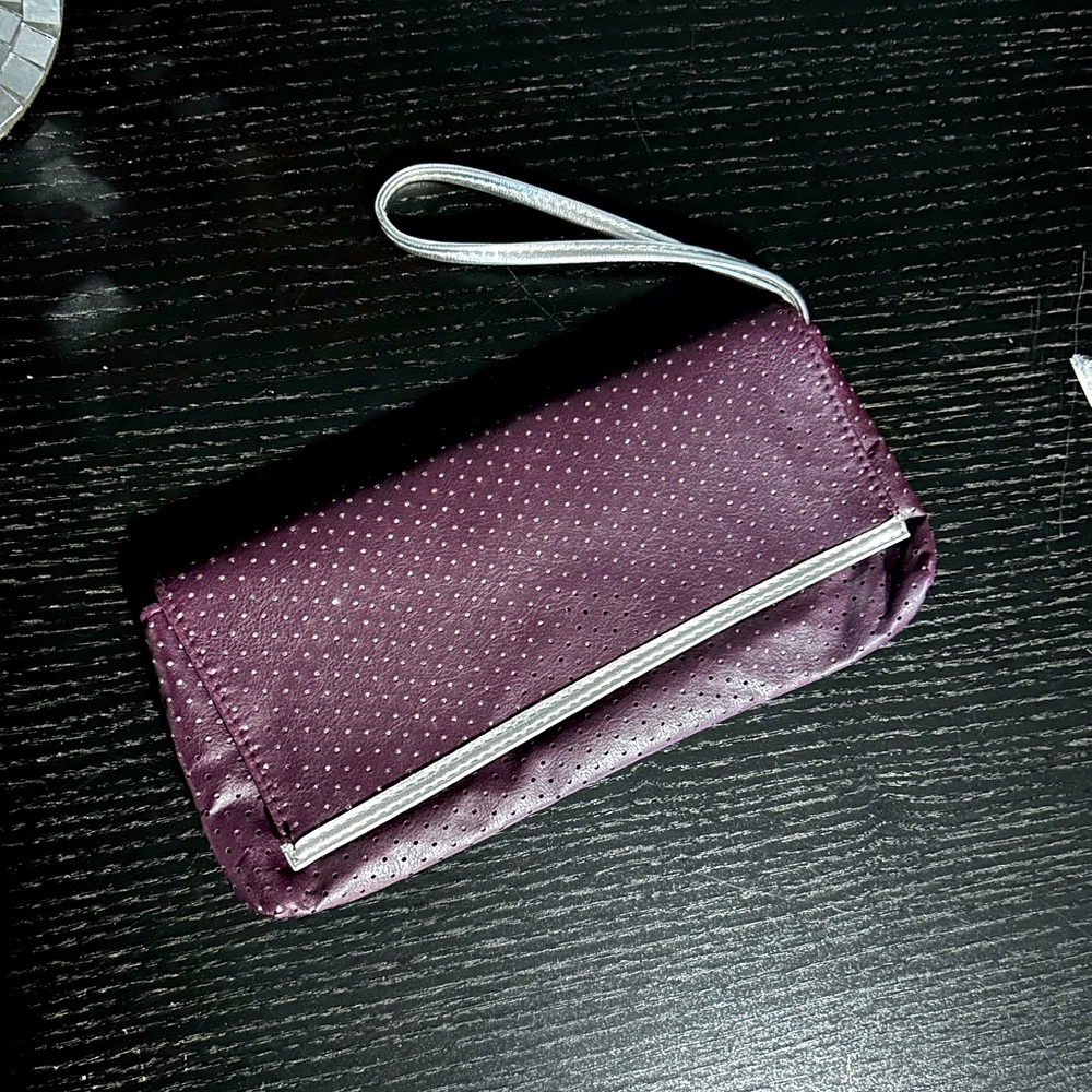 PURPLE AND SILVER VICTORIA SECRET WRISTLET